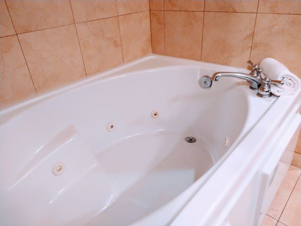Jetted Tub Replacement in Bedford